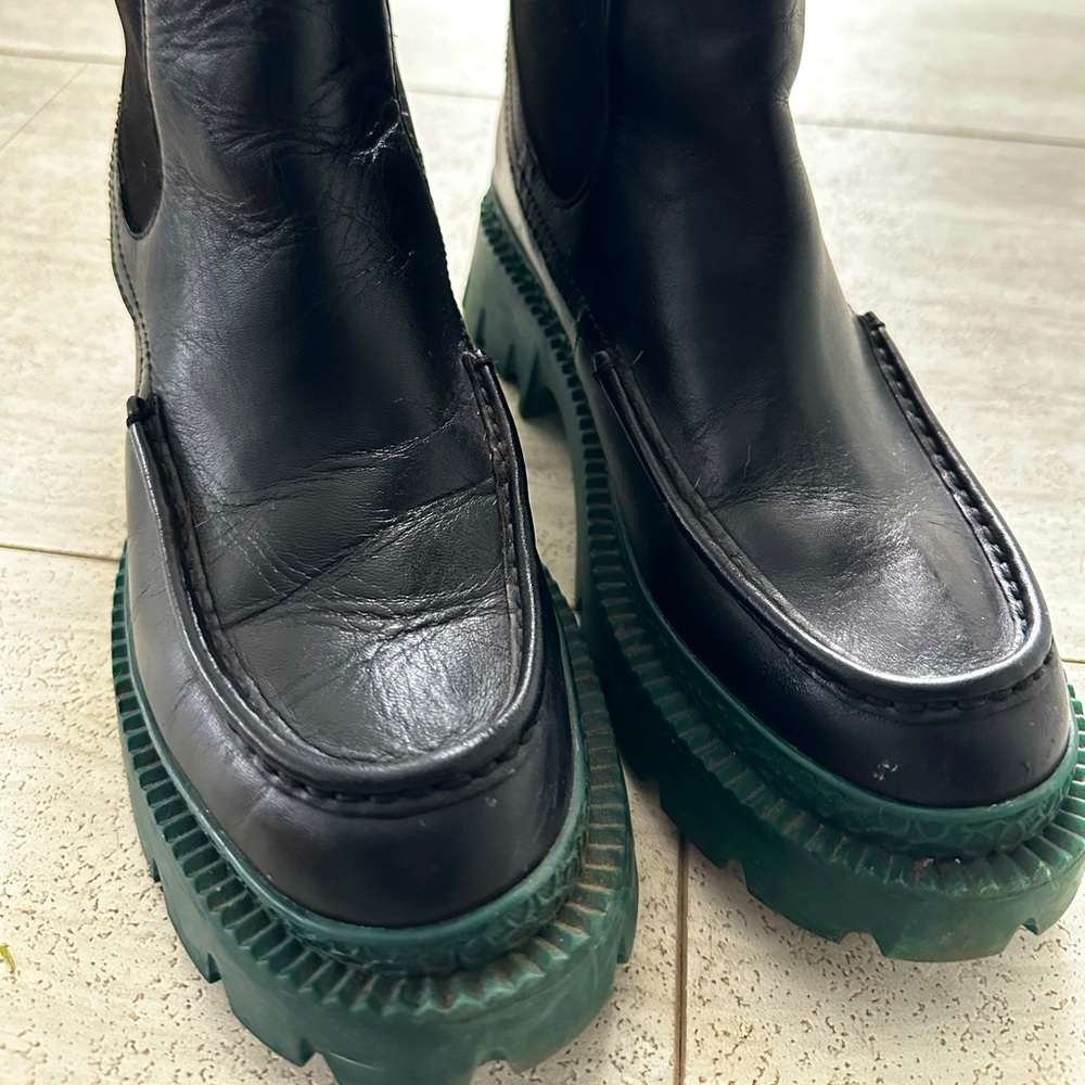 Coach 7.5 shoes with aqua soles